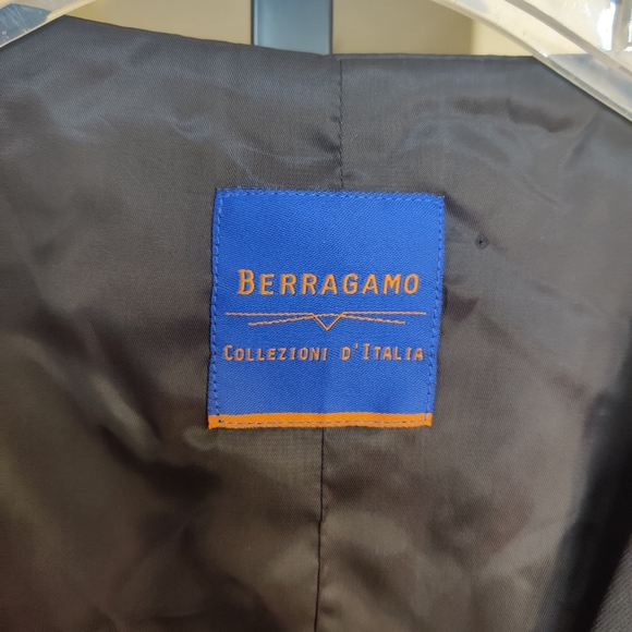 Berragamo Solid Black Vest - Picture 6 of 7